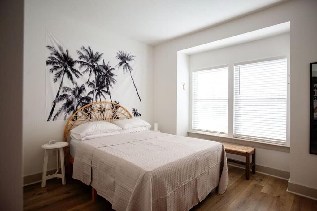 Вилла Coral Reef - Brand New Build, Pet Friendly, Private Pool! Sleeps 9! Панама-Сити Экстерьер фото